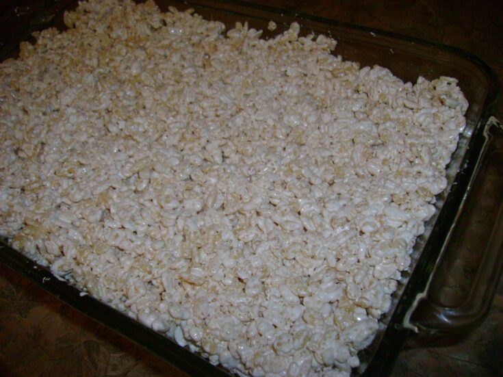 Rice Krispie Treats without Gelatin in a baking dish.